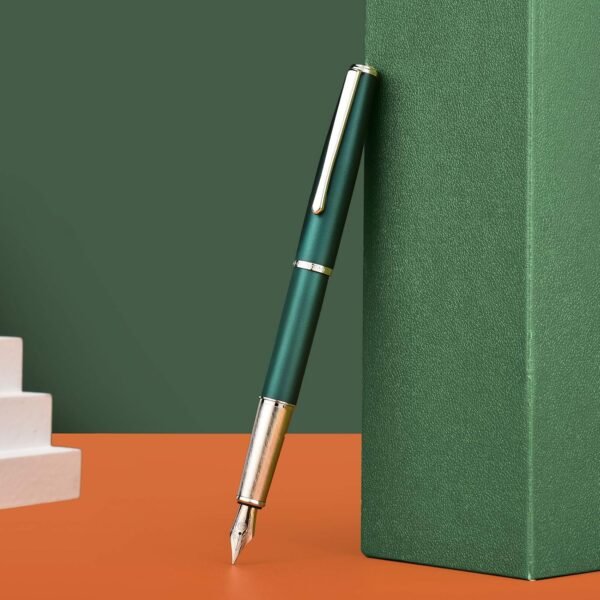 Green Metal Fountain Pen, Steel Fine Point Classic Pen, Includes Refillable Converter and Pen Pouch - 图片 3