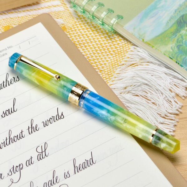 Piston Fountain Pen Amber Resin, Iridium Medium Nib Gold Trim Smooth Writer Collection with Case Set（Gradual Yellow） - 图片 6